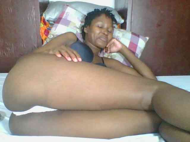 Ebonycutegal webcam