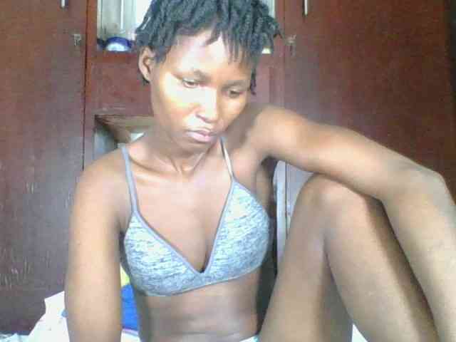 Ebonycutegal webcam