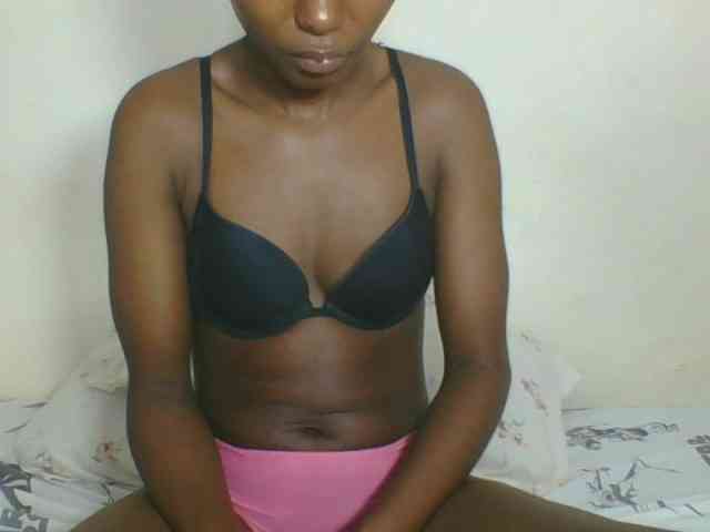 Ebonycutegal webcam