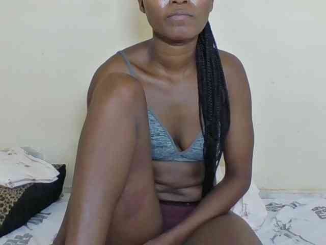 Ebonycutegal webcam