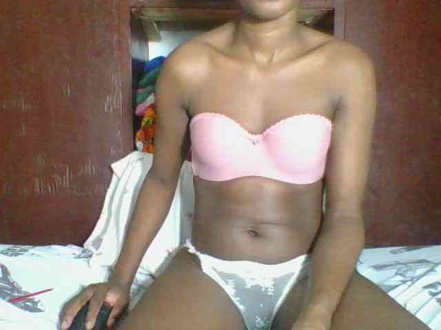 Ebonycutegal webcam