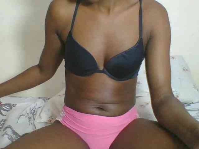 Ebonycutegal webcam
