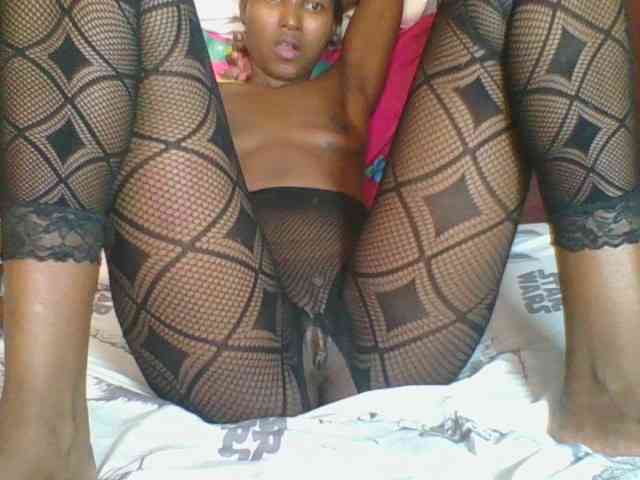 Ebonycutegal webcam