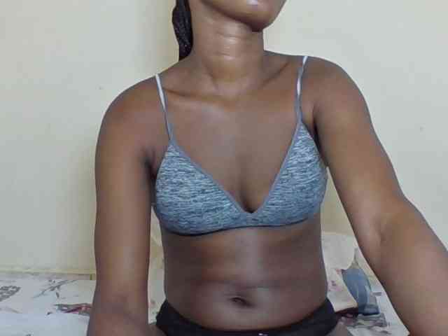 Ebonycutegal webcam