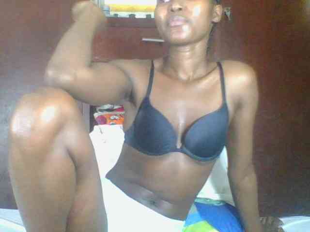Ebonycutegal webcam
