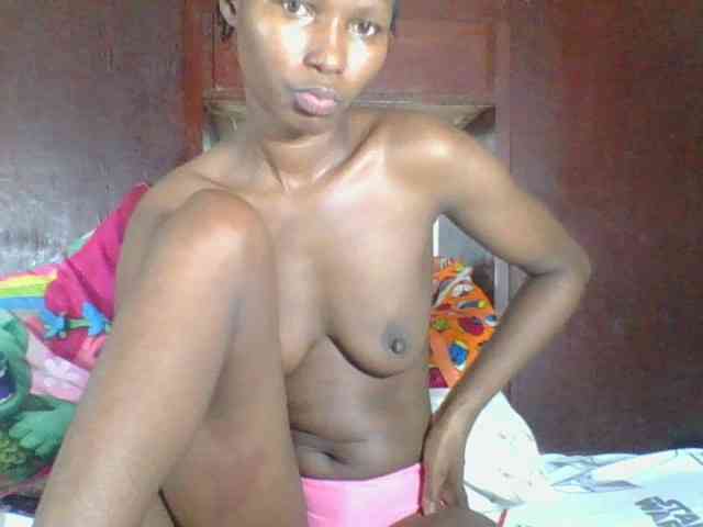 Ebonycutegal webcam
