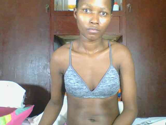 Ebonycutegal webcam