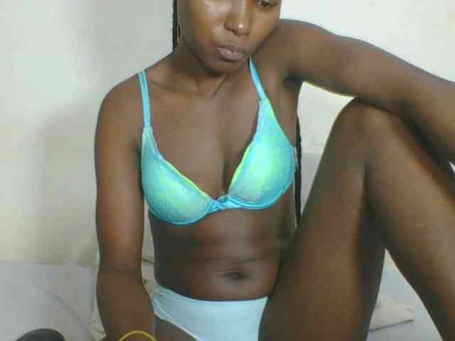 Ebonycutegal webcam