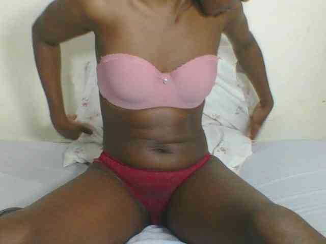 Ebonycutegal webcam