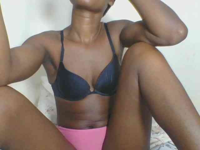 Ebonycutegal webcam