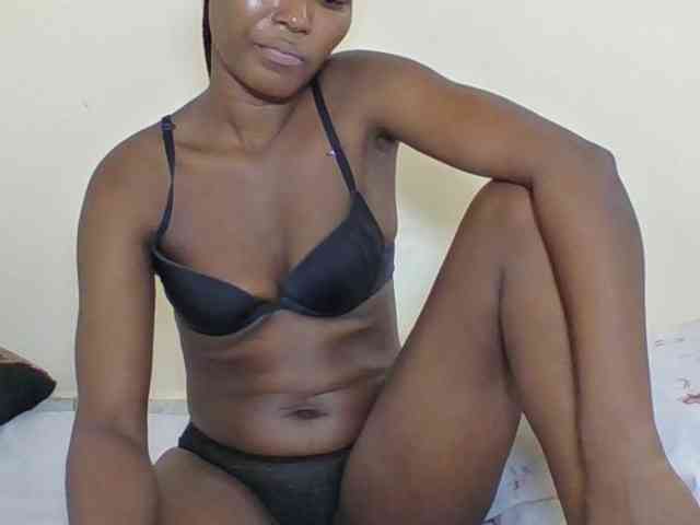 Ebonycutegal webcam