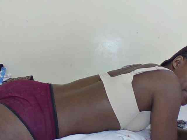 Ebonycutegal webcam