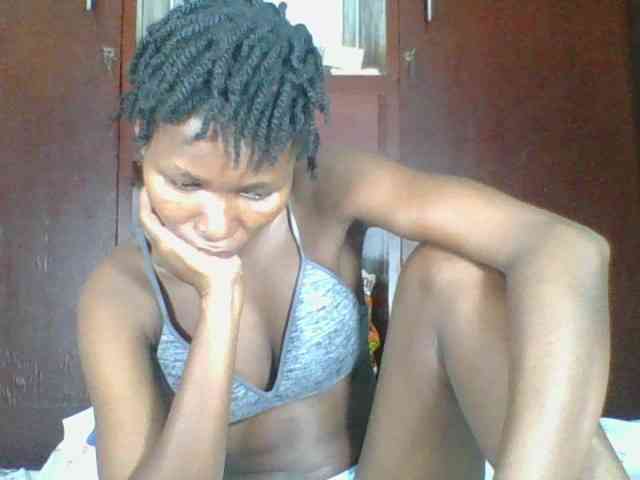 Ebonycutegal webcam