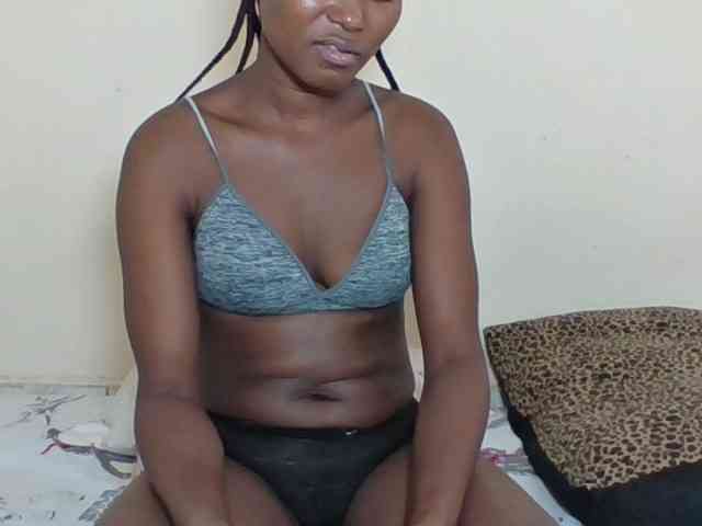 Ebonycutegal webcam