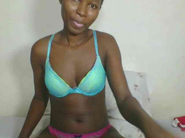 Ebonycutegal webcam