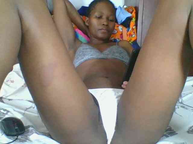 Ebonycutegal webcam