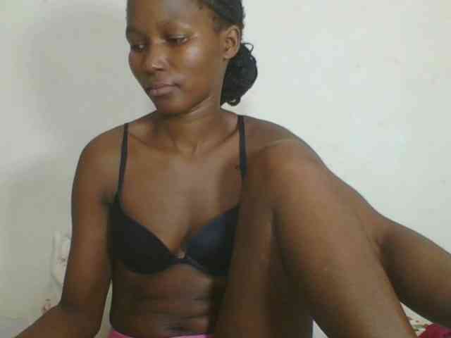 Ebonycutegal webcam