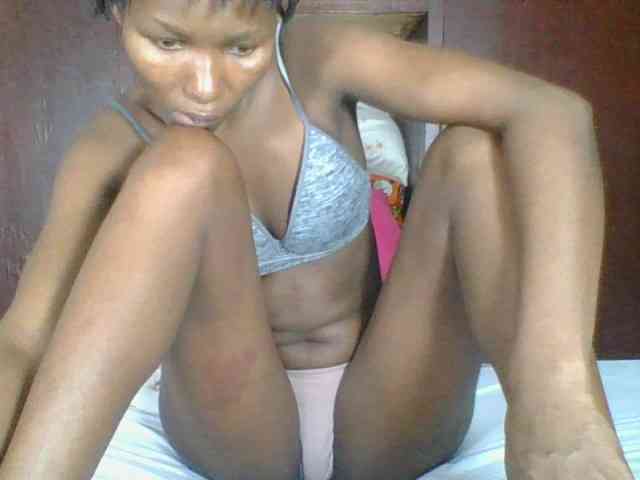 Ebonycutegal webcam