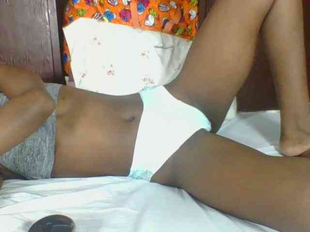 Ebonycutegal webcam