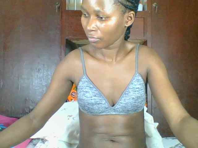 Ebonycutegal webcam