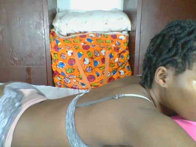 Ebonycutegal webcam