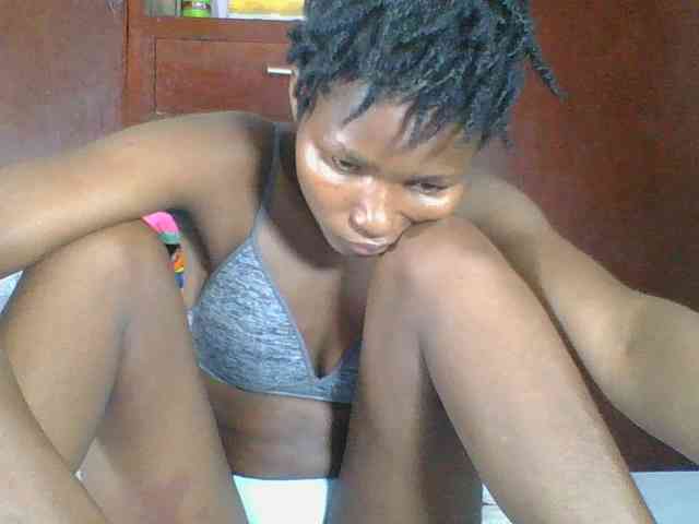 Ebonycutegal webcam