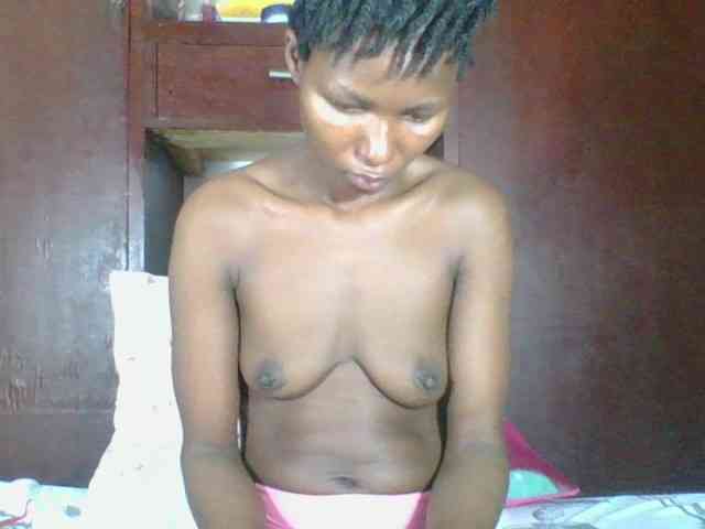 Ebonycutegal webcam