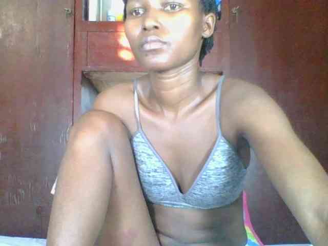 Ebonycutegal webcam