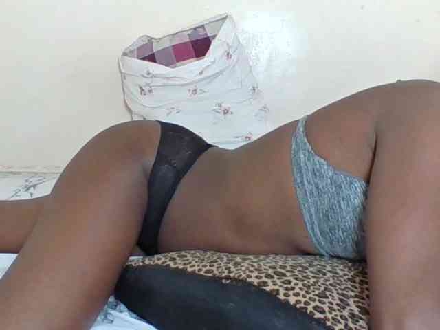 Ebonycutegal webcam