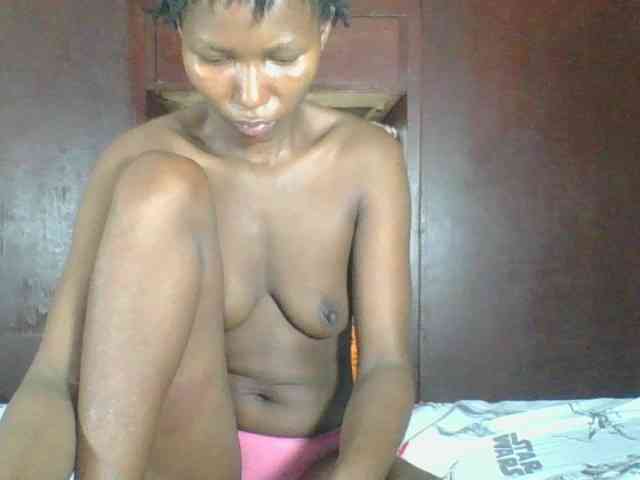Ebonycutegal webcam