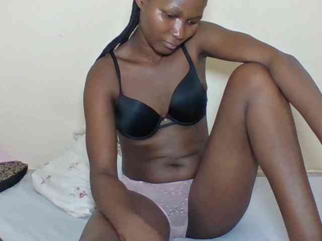 Ebonycutegal webcam