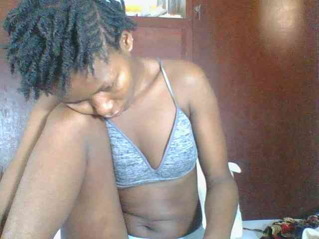Ebonycutegal webcam