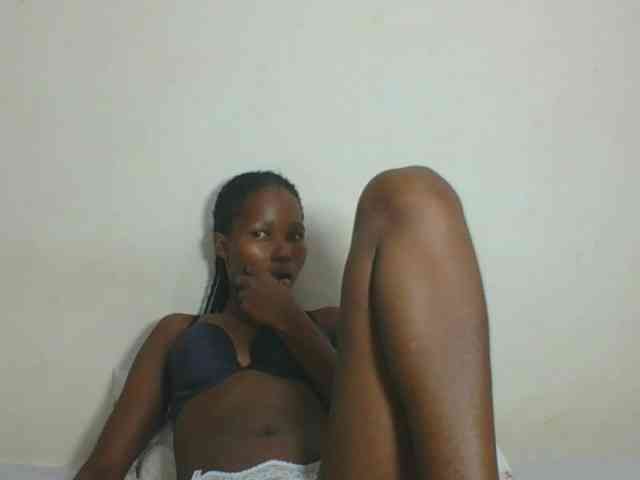 Ebonycutegal webcam