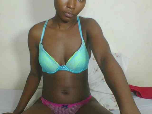 Ebonycutegal webcam