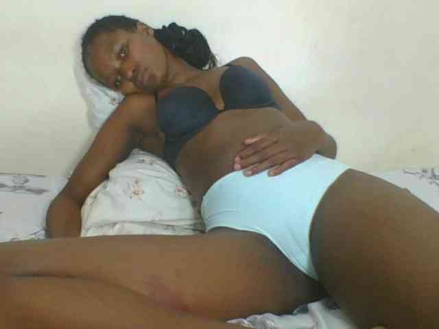 Ebonycutegal webcam