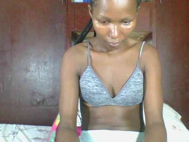 Ebonycutegal webcam