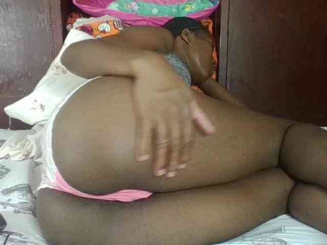 Ebonycutegal webcam