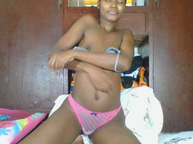 Ebonycutegal webcam