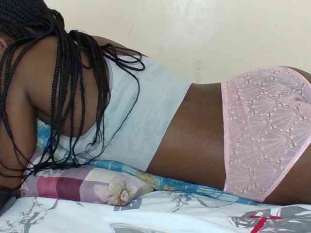 Ebonycutegal webcam