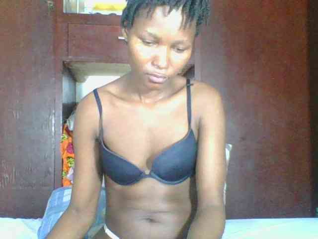 Ebonycutegal webcam