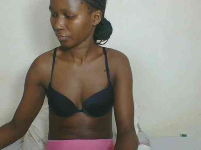 Ebonycutegal webcam