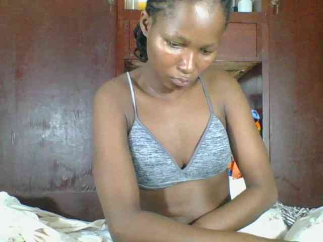 Ebonycutegal webcam