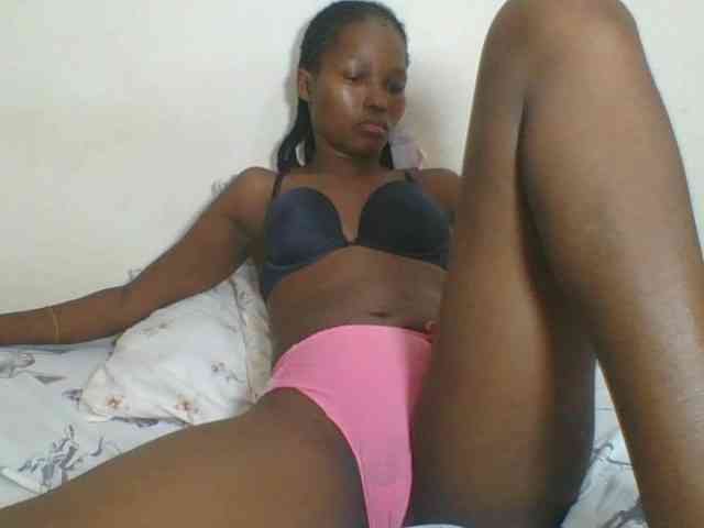 Ebonycutegal webcam