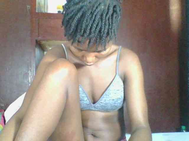 Ebonycutegal webcam