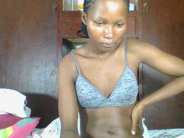 Ebonycutegal webcam