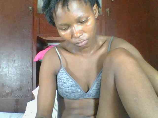 Ebonycutegal webcam