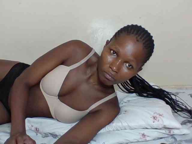 Ebonycutegal webcam