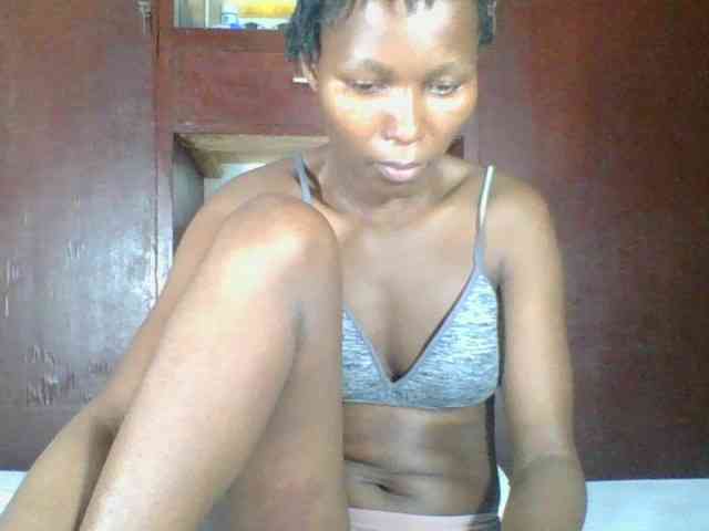 Ebonycutegal webcam