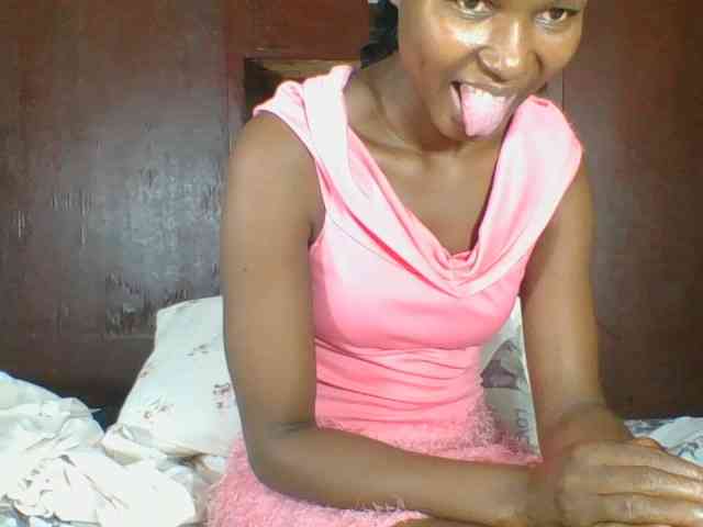 Ebonycutegal webcam