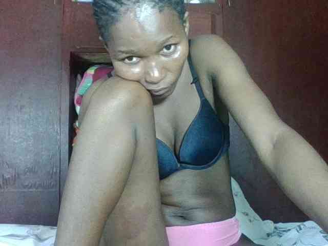 Ebonycutegal webcam